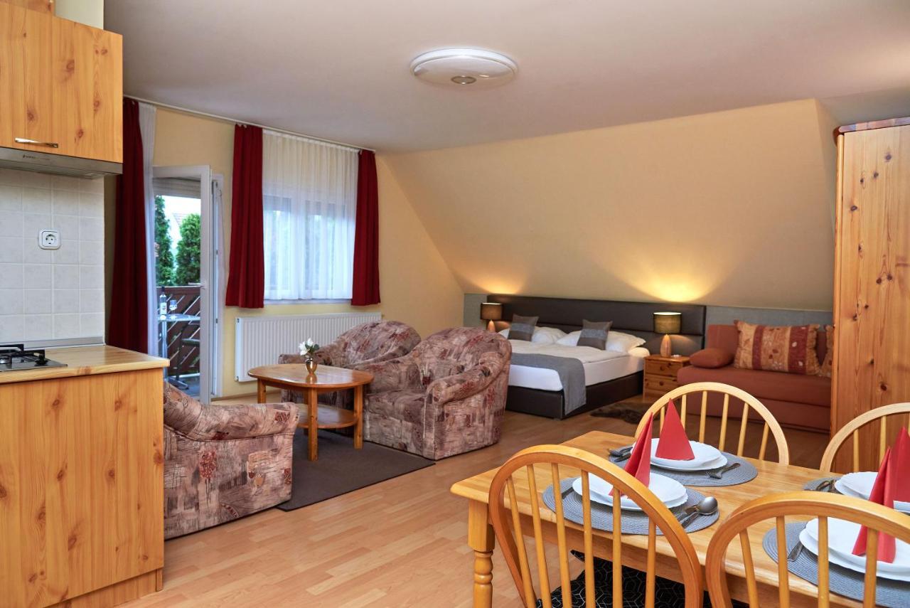 Apartman Brigitte Buekfuerdo 외부 사진