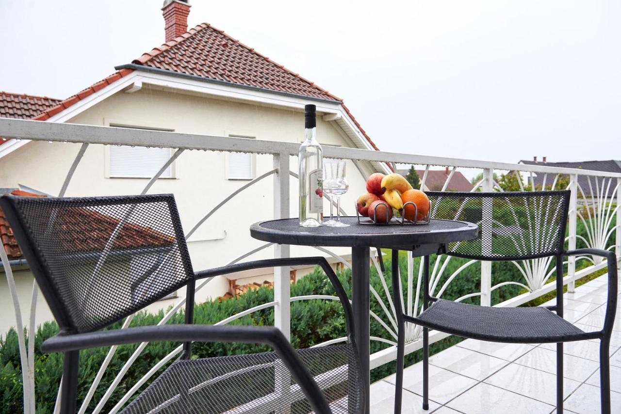 Apartman Brigitte Buekfuerdo 외부 사진